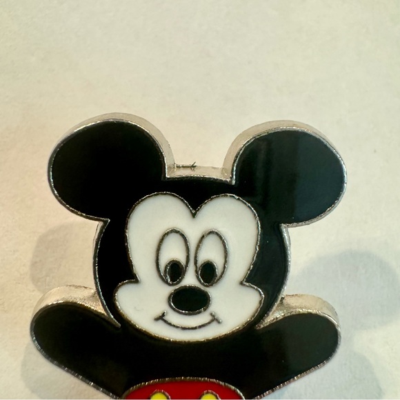 Disney Pin - 2009 Mickey Mouse Character Pop Art - Picture 5 of 8